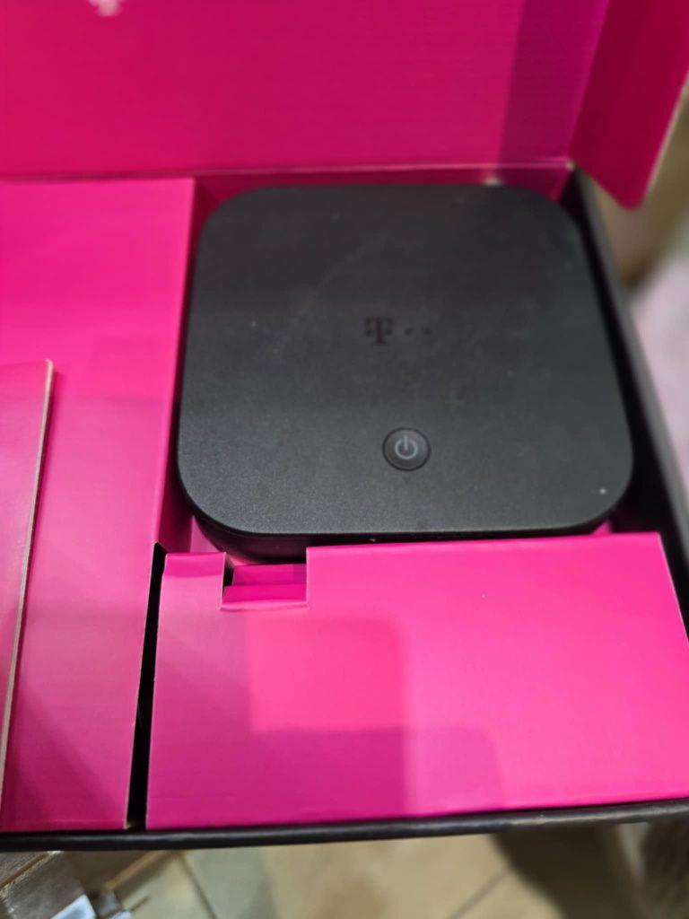Tv box T-Mobile  STB-HY4402 ANDROID