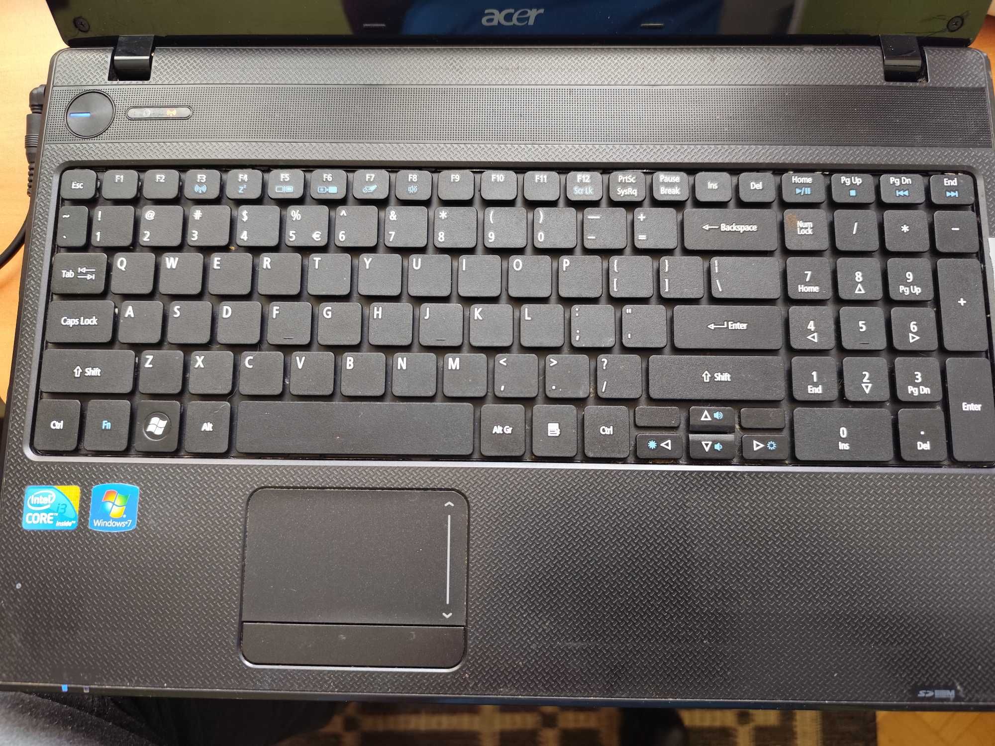 Acer Travelmate 5742G - laptop plus ładowarka