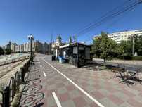 Здам Павільйон на зупинному комплексі на вул . Прирічна 7