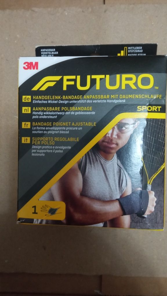 Futuro Regulowana opaska nadgarstka 
1
2
3
FUTURO Regulowana opaska na