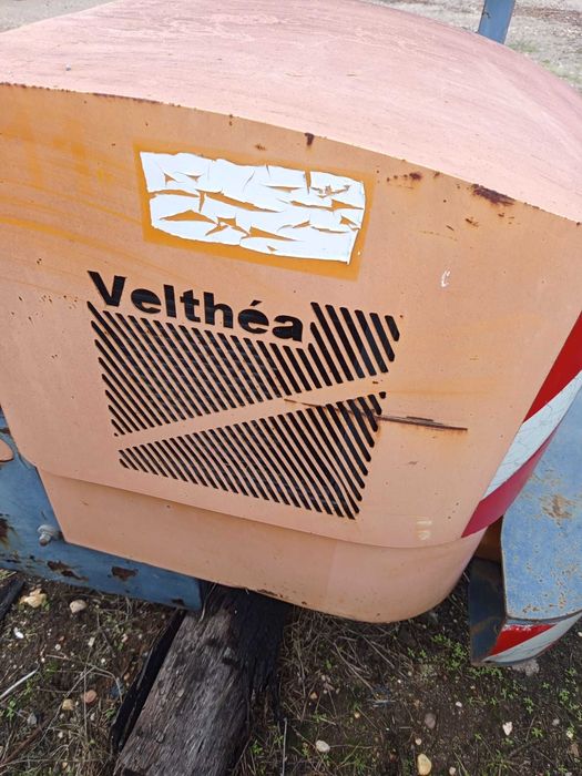 Triturador para tractor Rousseau Velthéa (limpa bermas)