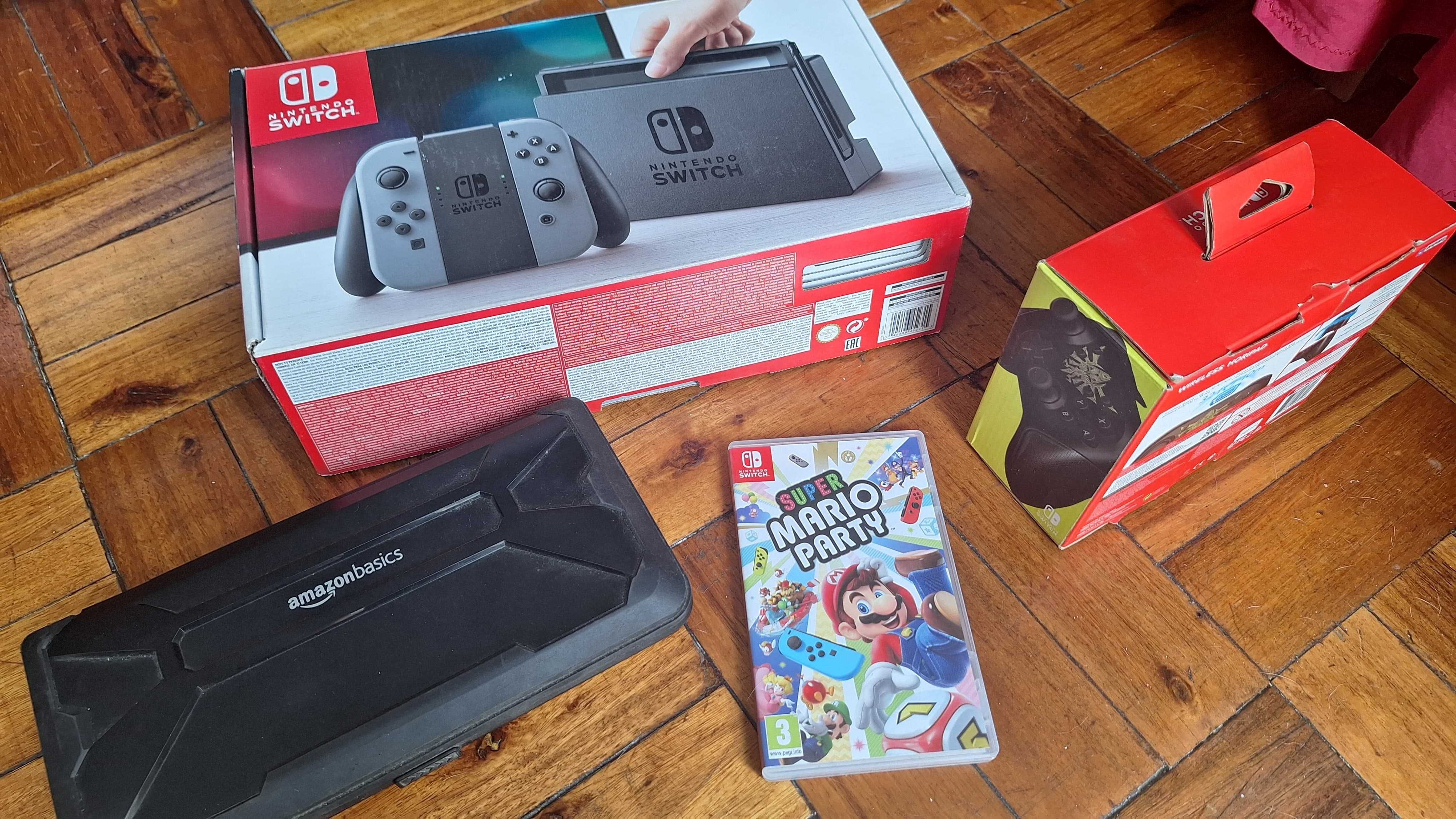 Nitendo Switch + Comando + Transportadora + Jogos