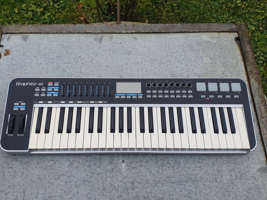 MIDI-контролер Samson Graphite 49