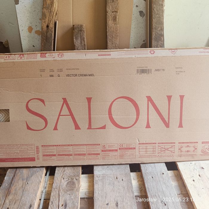 Płytki Saloni Vector Crema 2 paczki . Wymiar 120/40. 97zł M2.