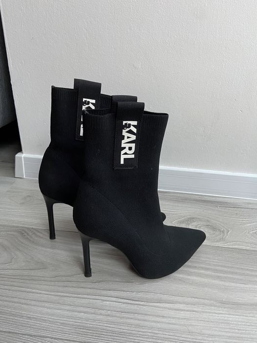 Botki na szpilce Karl Lagerfeld