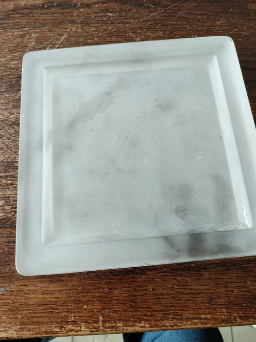 Szklana poctawka pod swieczki