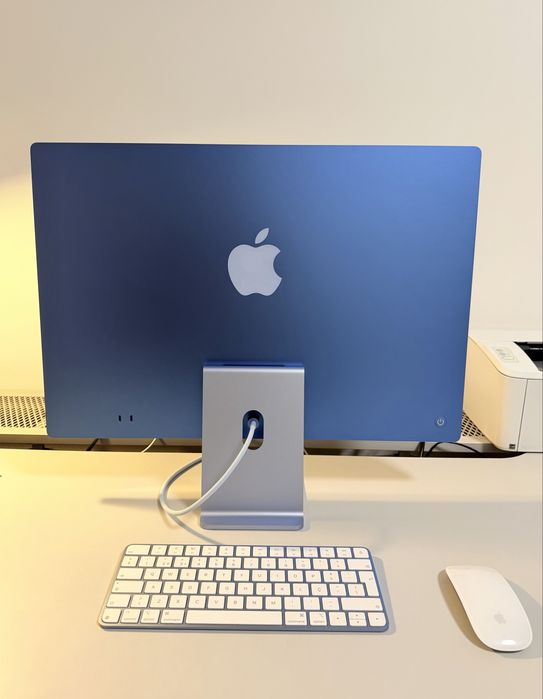 iMac Apple - M4 - CPU 8-Core, GPU  8-core - 256GB - 16GB!