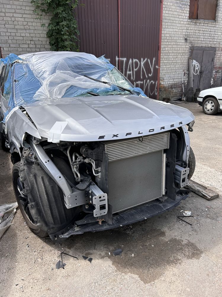 Разборка Ford Explorer 5 і 6 . 22 тис милі. Мотори 3.3 , 3.0, 3.5 4x4