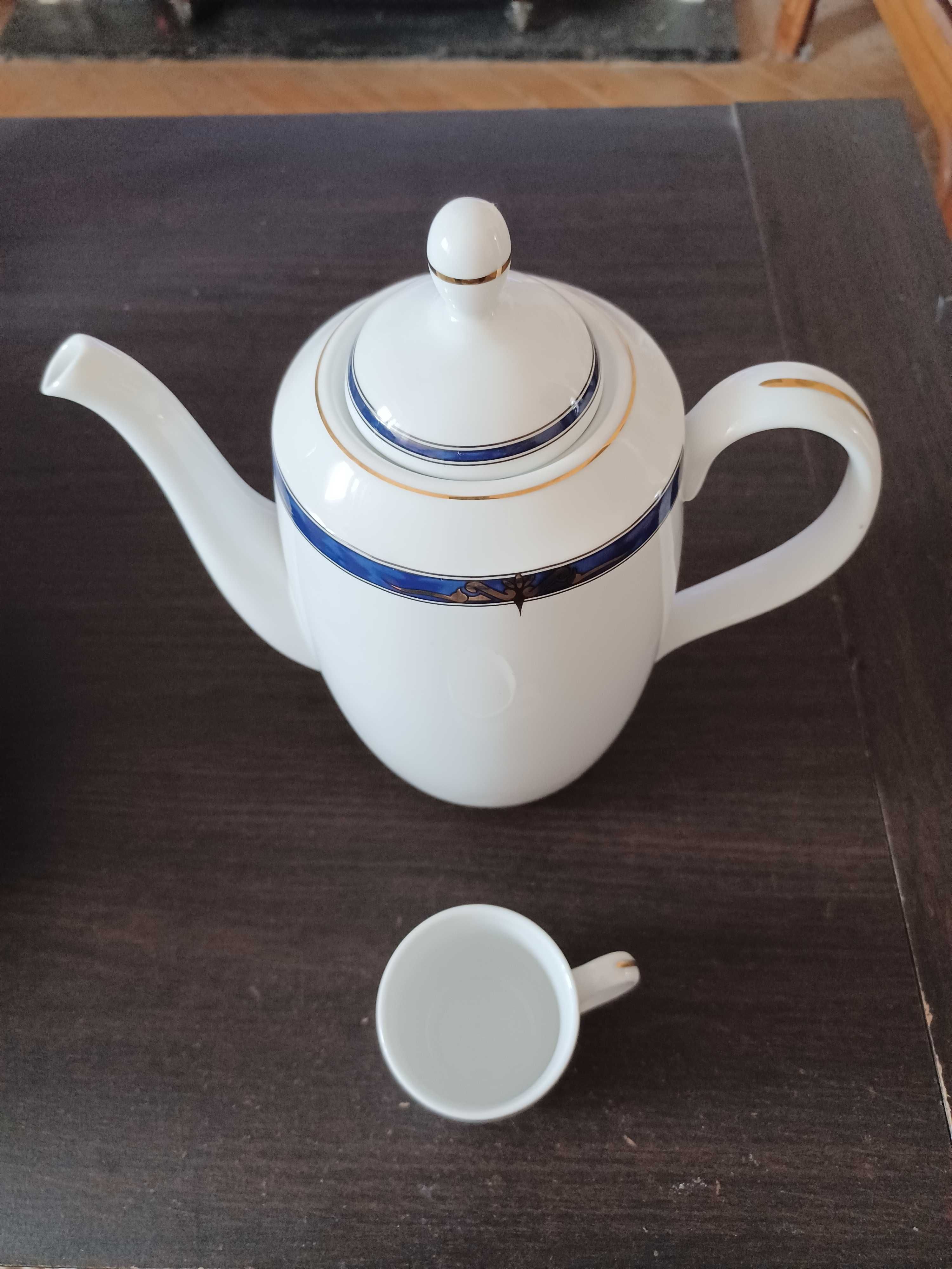 Conjunto de porcelana Costa Verde da Vista Alegre