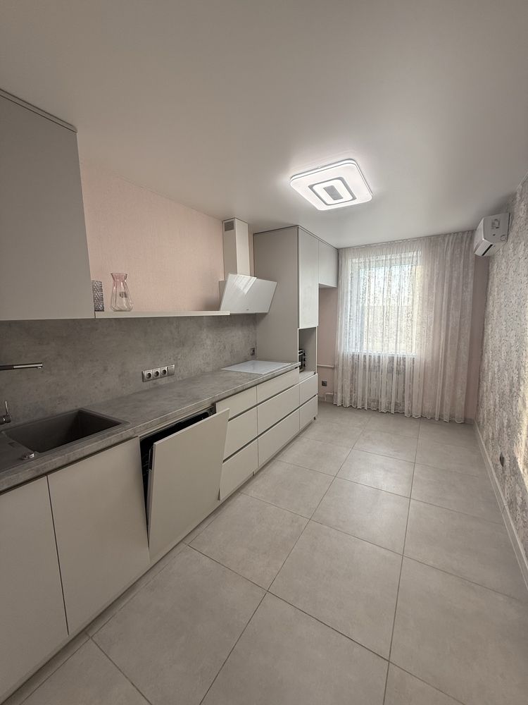 Продам 4-ком кв ул Парковая