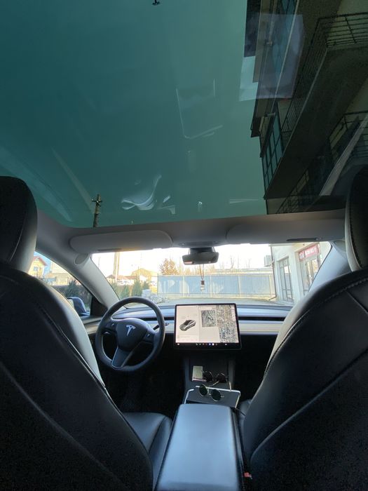 Tesla 3 тесла електромобіль