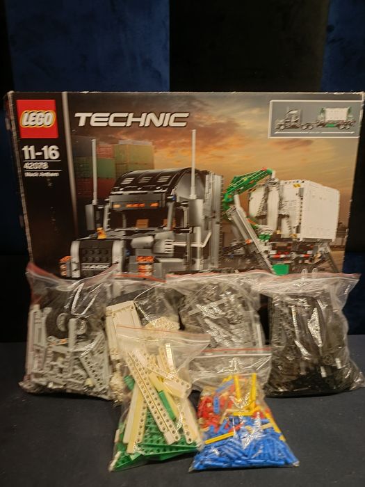 LEGO technic Mack anthem