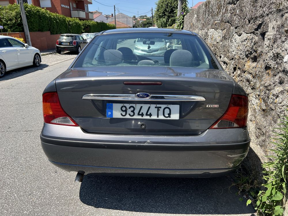 Ford Focus Sedan 2002