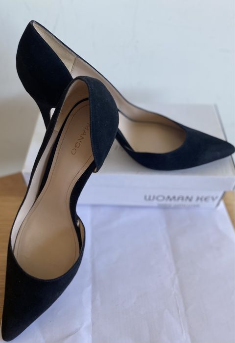 Black heels pra despachar