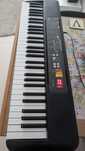 Teclado Yamaha PSR F52 - como novo