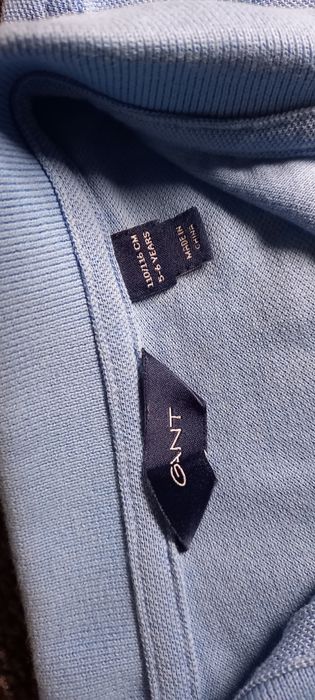 Polo manga curta azul para menino 5/6 da Gant em otimo estado