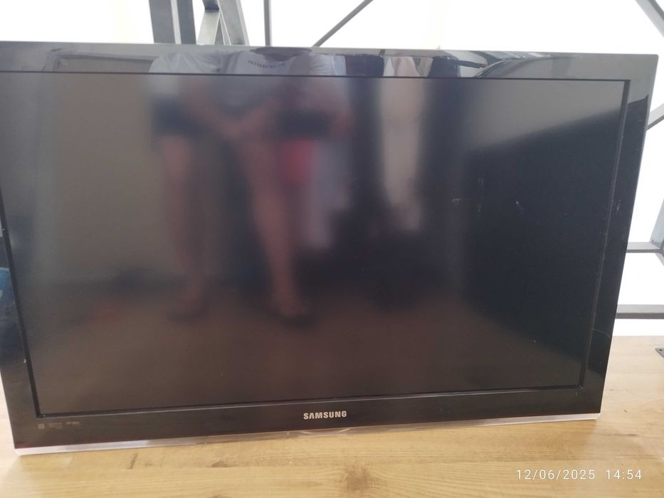 Vendo 2 Televisões