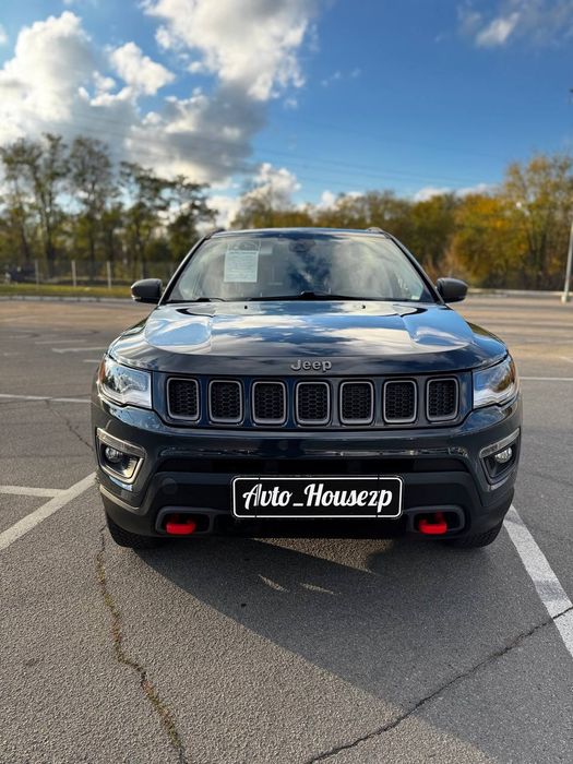 Продам Jeep Compass