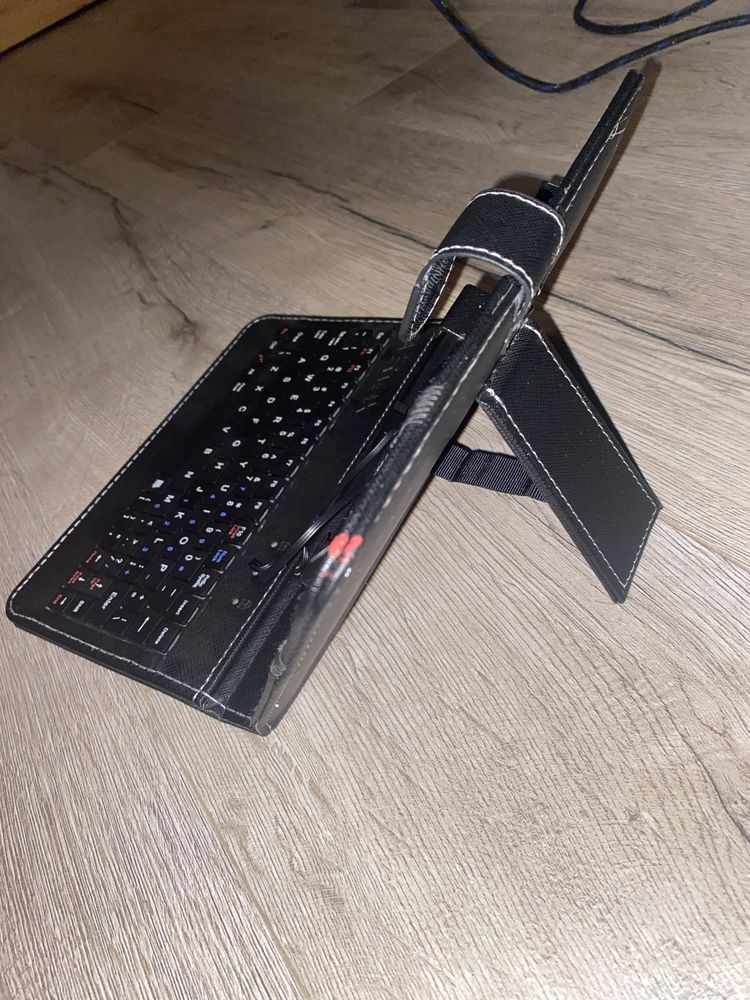 Etui z klawiaturą do tabletu Overmax OV-KL 01 (B)Z