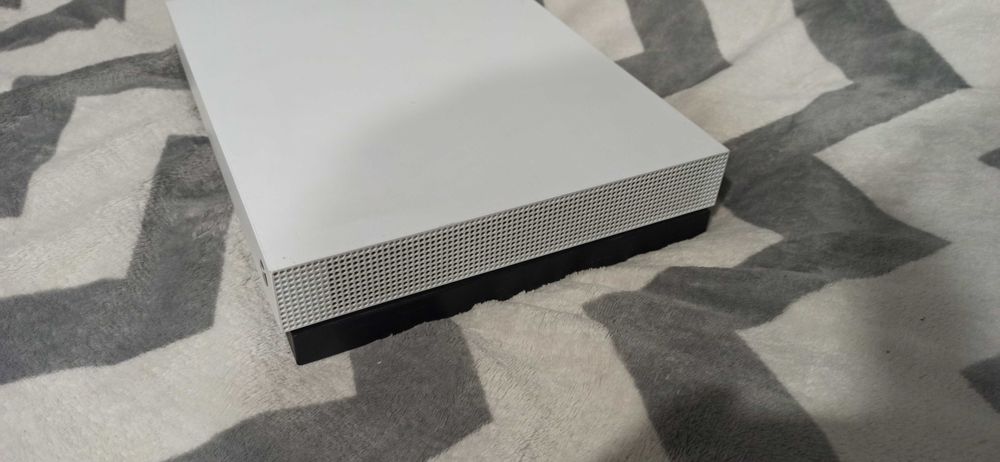 Konsola XBOX ONE X 1T