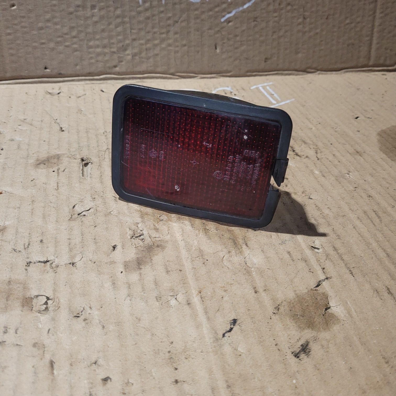 Lampa przeciwmgielna tył lewa vw t4 transporter 1998r