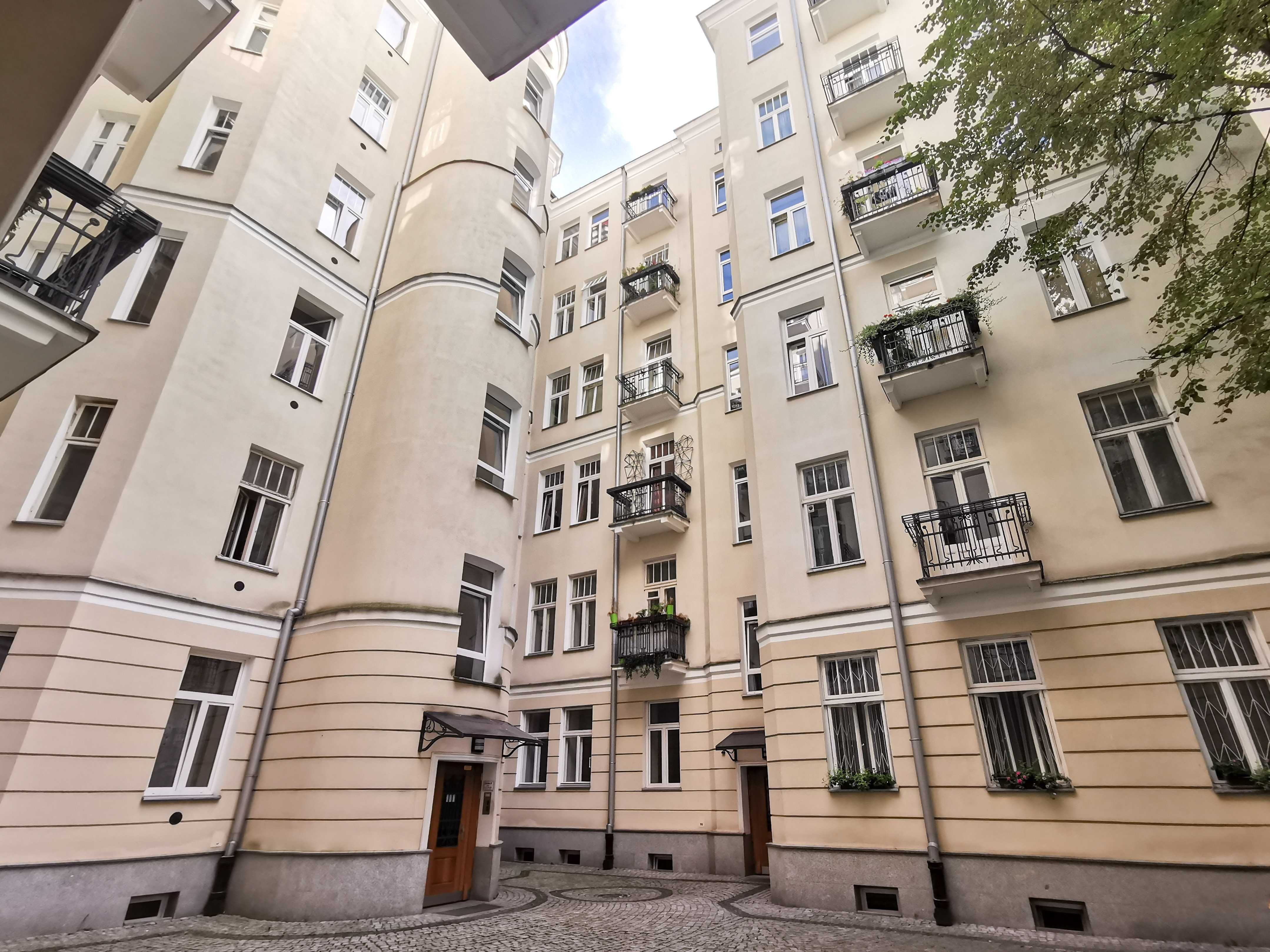 Butikowy apartament w centrum Warszawy - w pełni umeblowana kawalerka