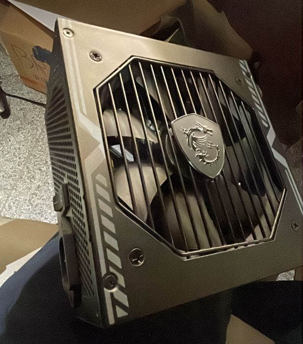 Fonte como nova msi 650w / 80 plus bronze
