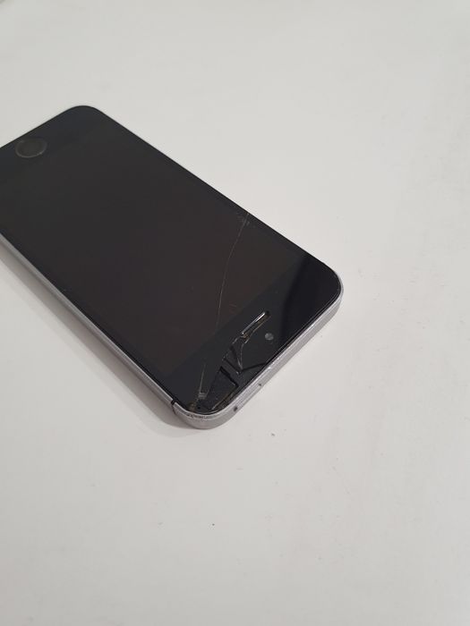 IPhone SE Na części Uszkodzony