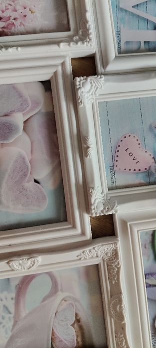 Białe ramki na zdjęcia