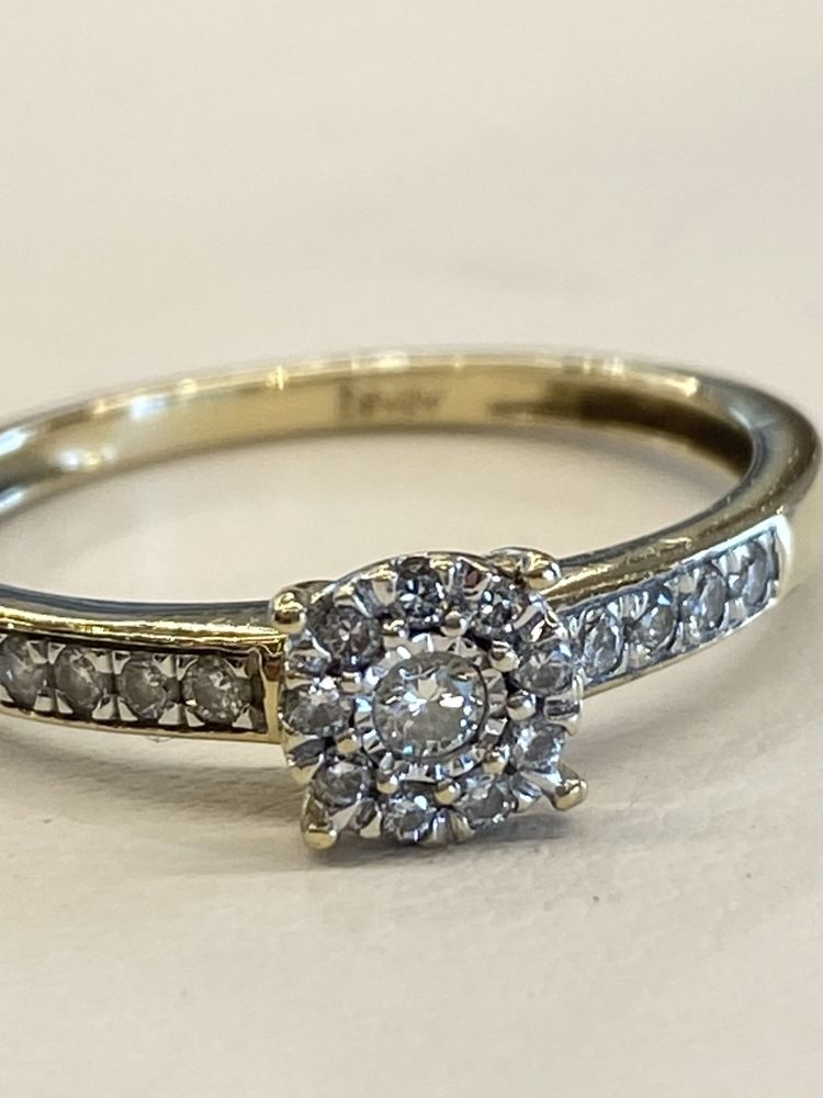 APART złoty pierścionek z brylantami - 0,21 ct - próba 585