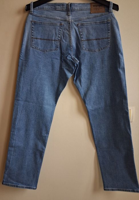 Нові чоловічі джинси WRANGLER authentic 32×32 у класичному блакитному