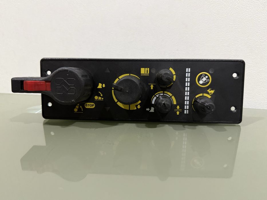 Пульт управлінн навісуою