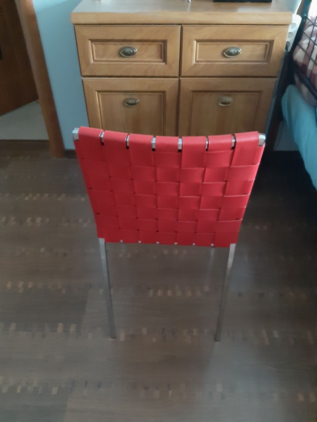 Krzesło czerwone vintage prl kolekcja plecionka boho krzesełko