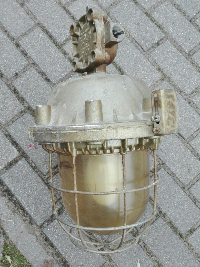 Lampa przemysłowa PRL