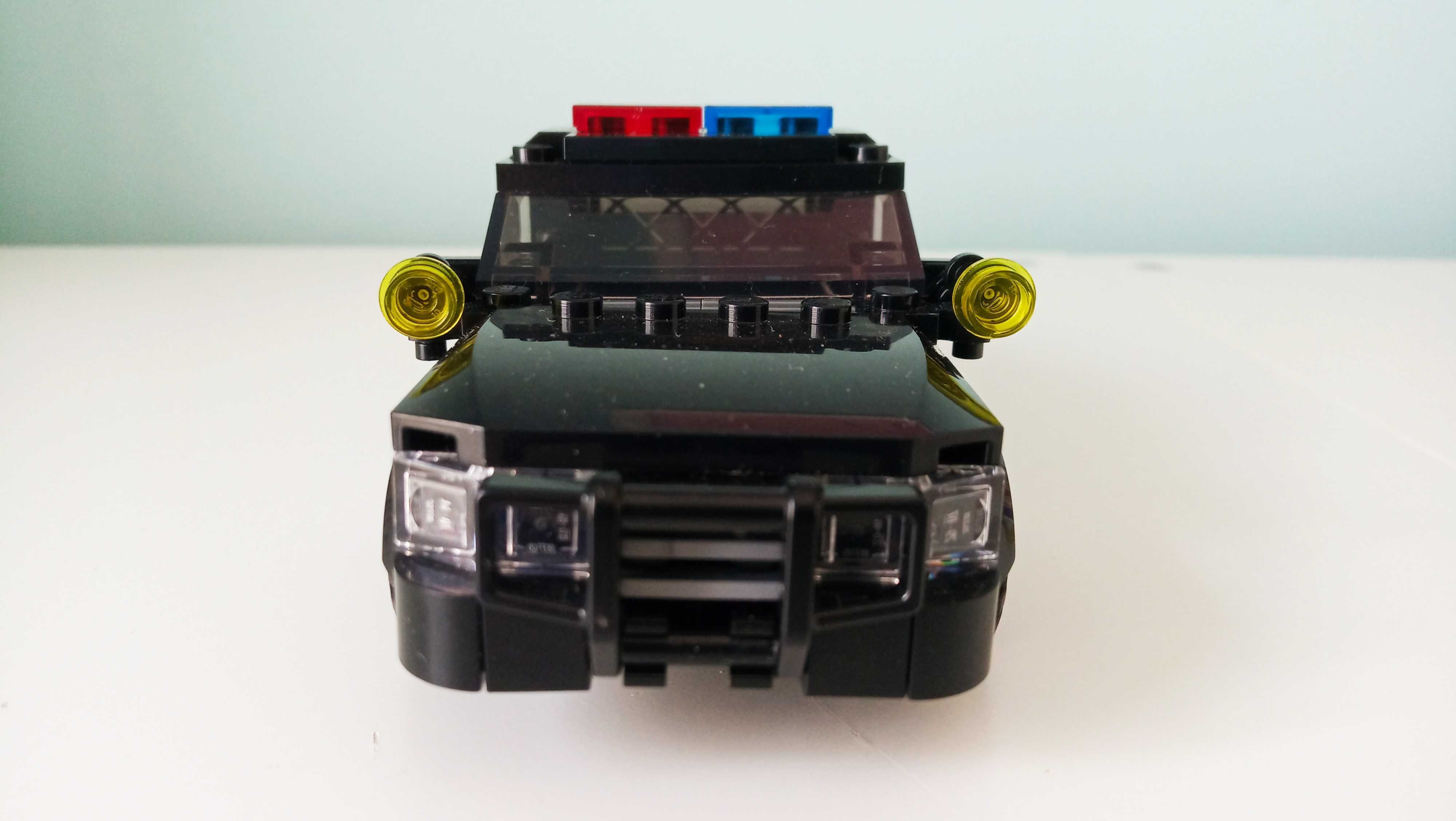 Lego Moc radiowóz-policja Dodge Charger + figurka oficera