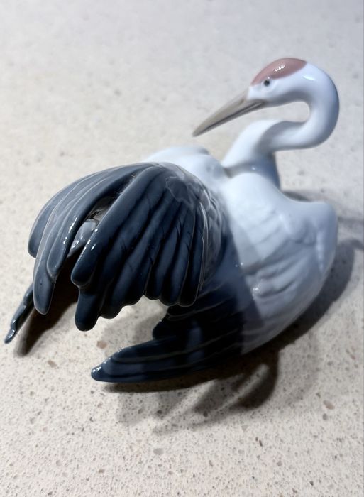 Lladro: Lindissima escultura em porcelana Garça em pose de nidificação