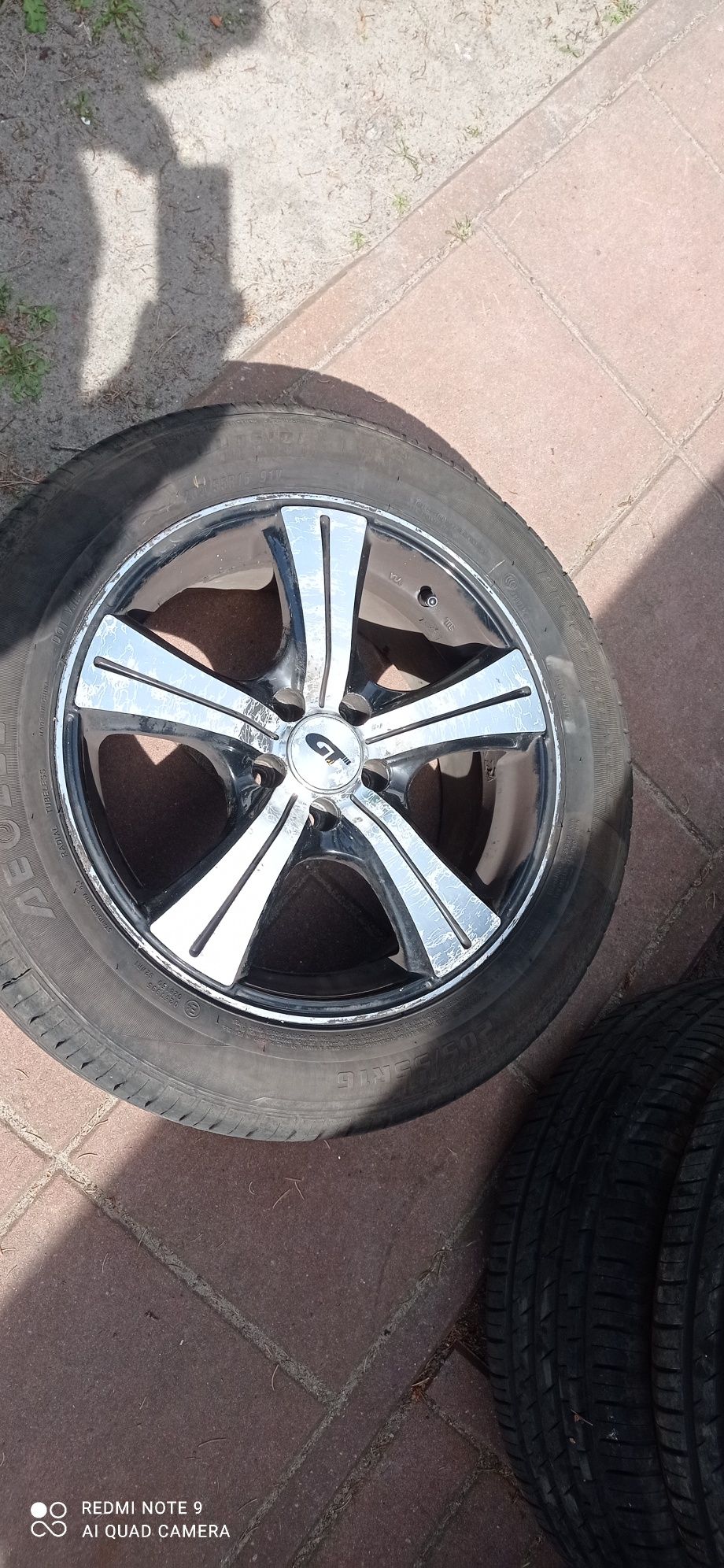 Opony letnie 205/55r16 et35 5x112