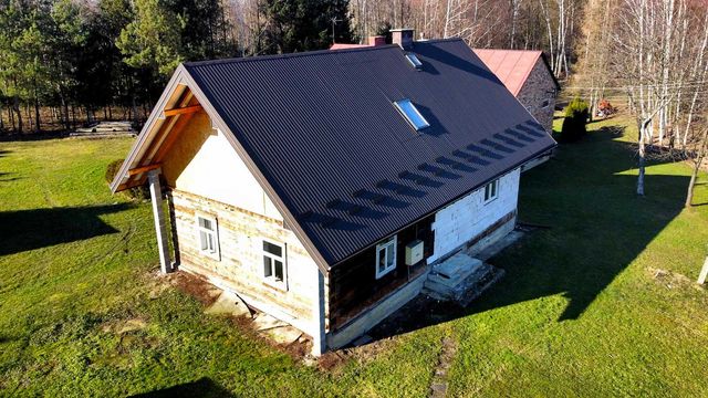 Na sprzedaż dom murowano-drewniany do wykończenia w Gorzycach