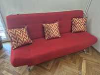 Sofa trzyosobowa czerwona srebrne nóżki