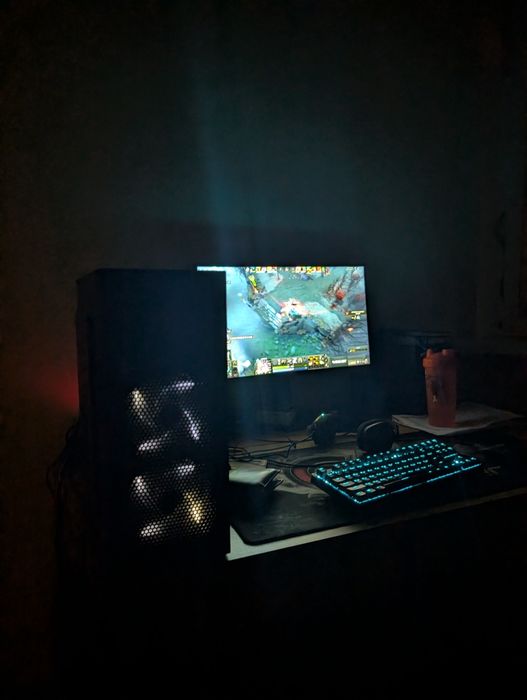 Игровой ПК, RX 5600 XT 6GB, 16GB RAM, i7-8750H, SSD 500GB