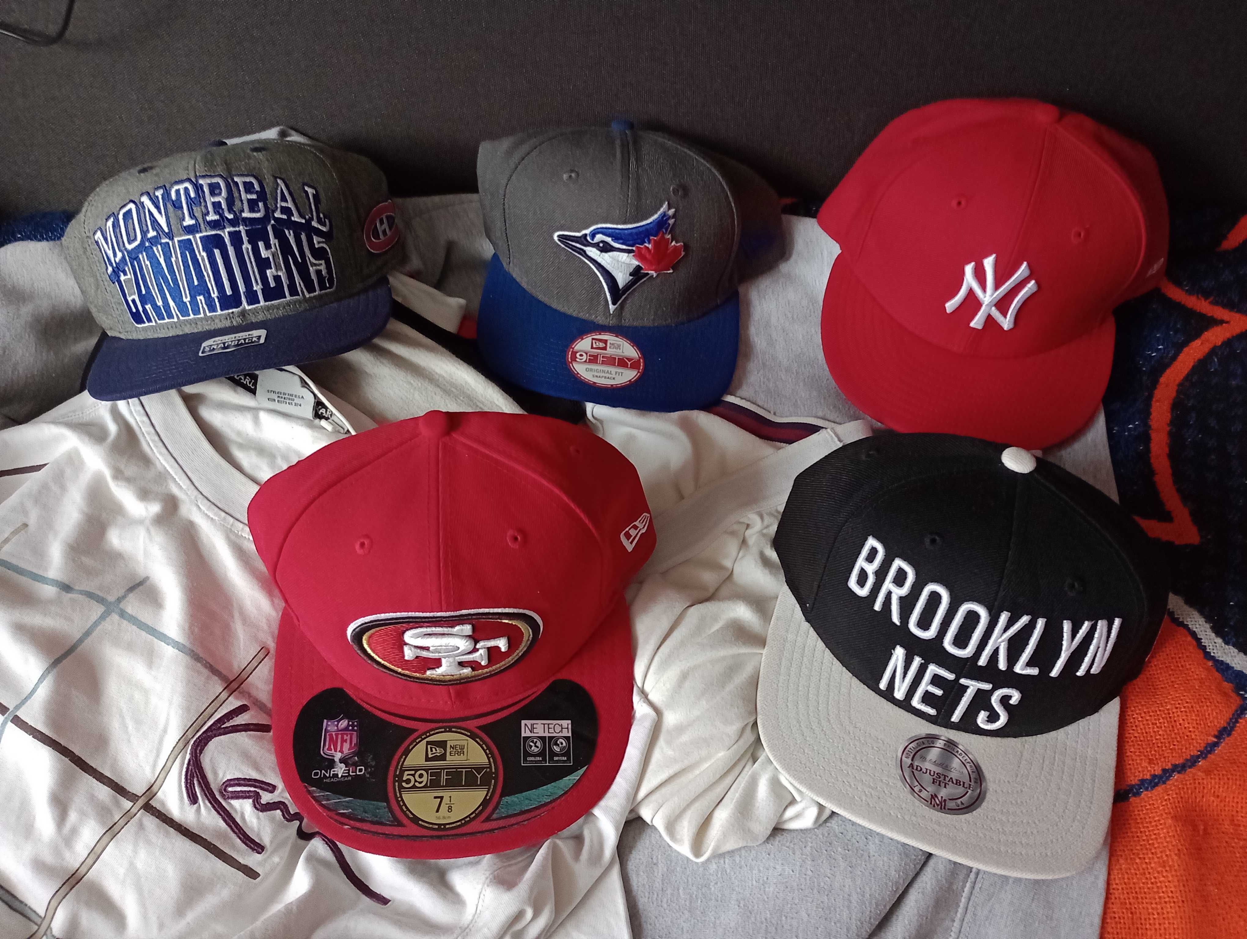 Кепки New Era Mitchell and Ness Kangol