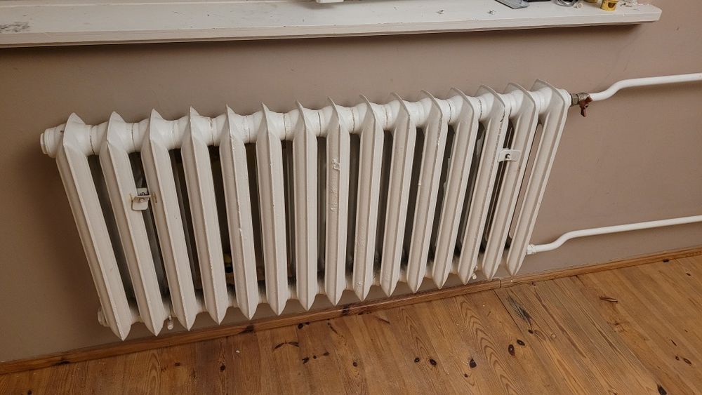 Grzejniki żeliwne oraz stalowy