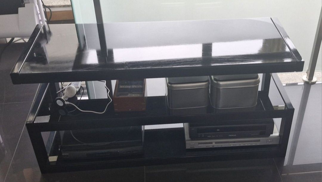 Mesa para Tv em vidro