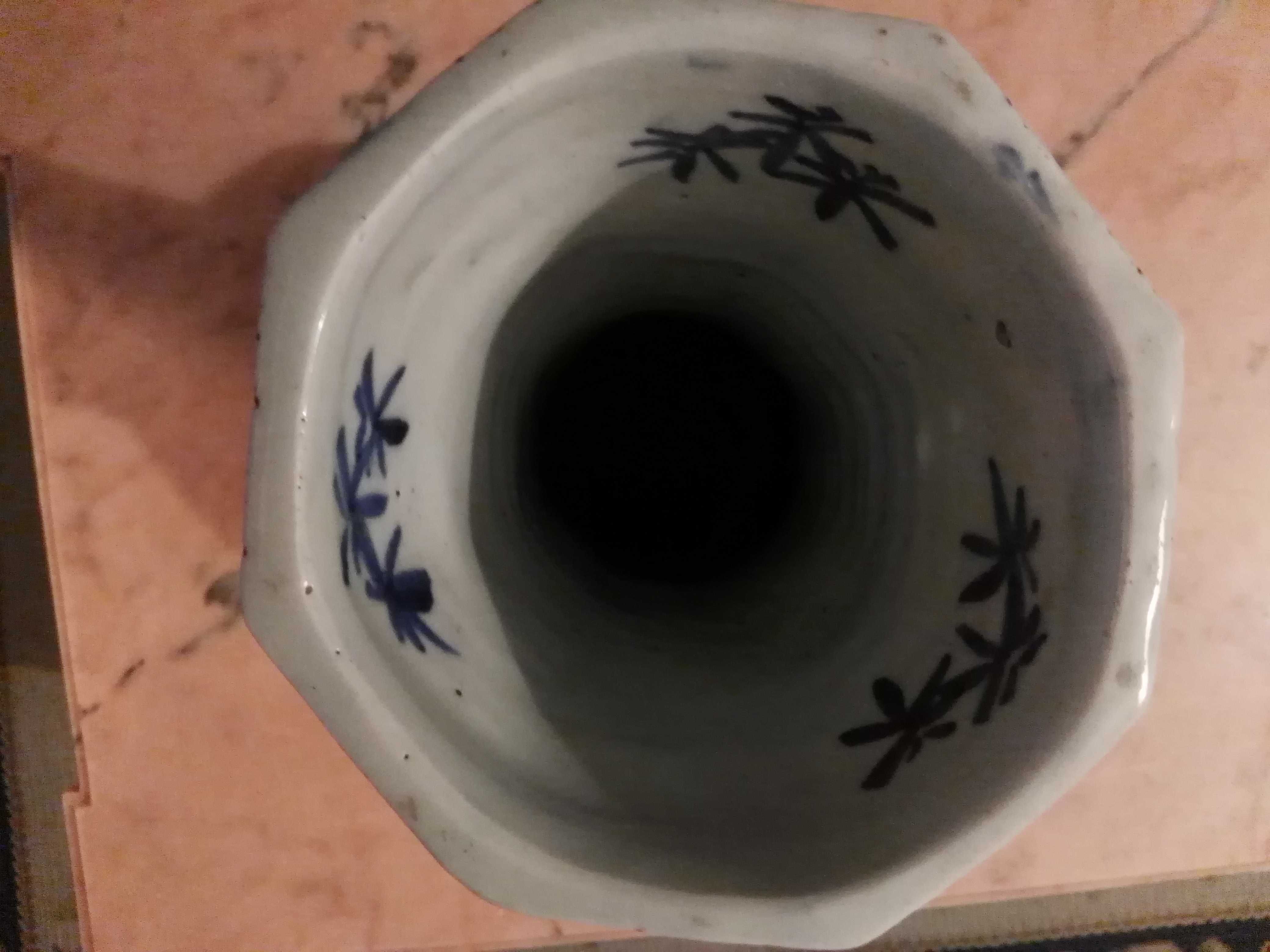 Lote 5776 - Jarra em Porcelana Chinesa sec XIX