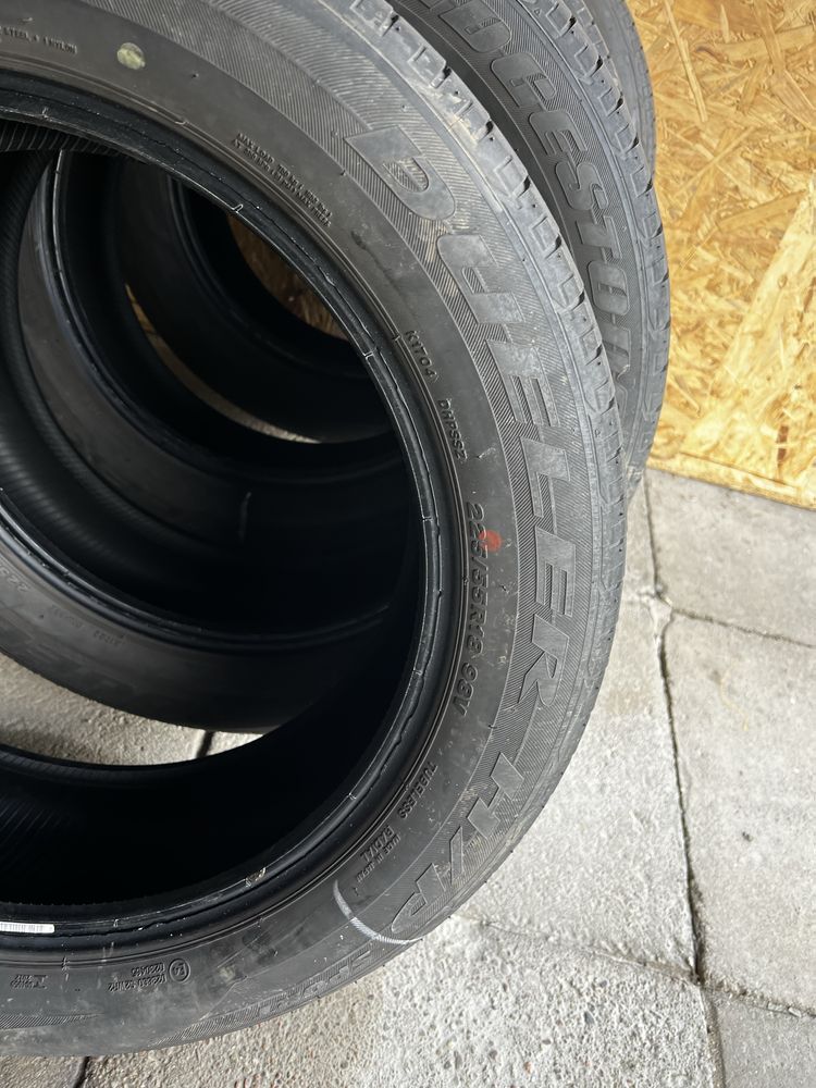 Opony Bridgestone 225/55R18 98V