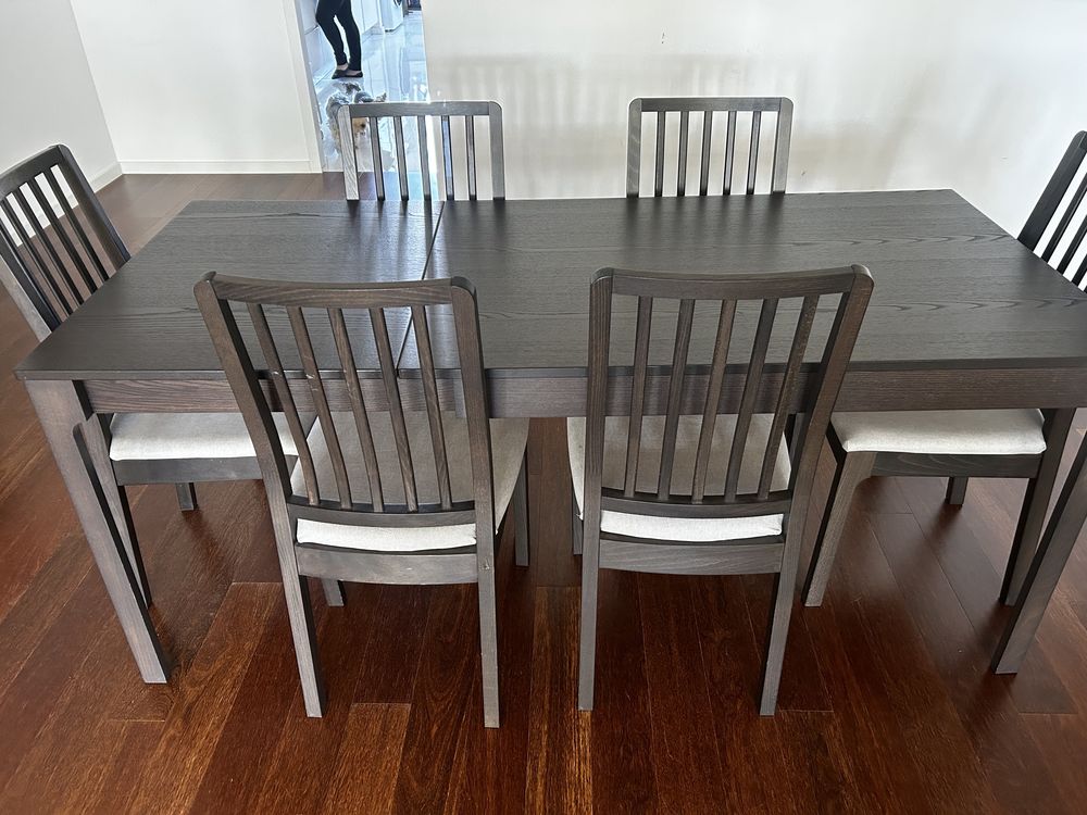 Mesa extensível + 6 cadeiras