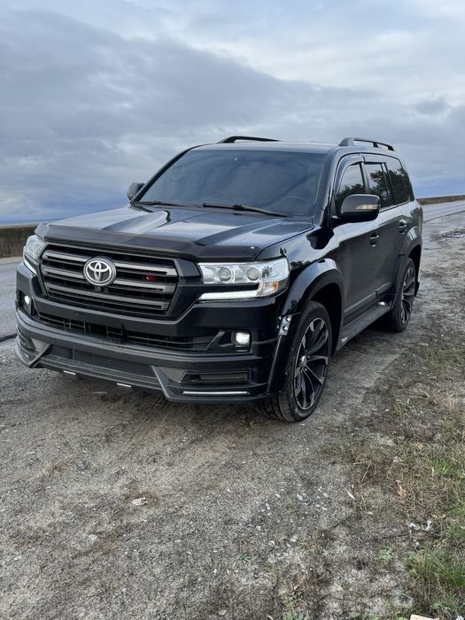 Поїздки по Україні. Водій, на своєму авто або на вашому