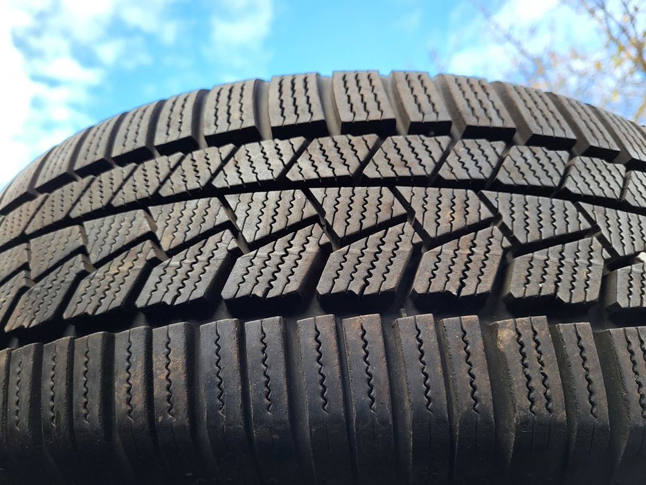 Komplet Continental WinterContact TS860S 195/60r16 89H 2020 r.