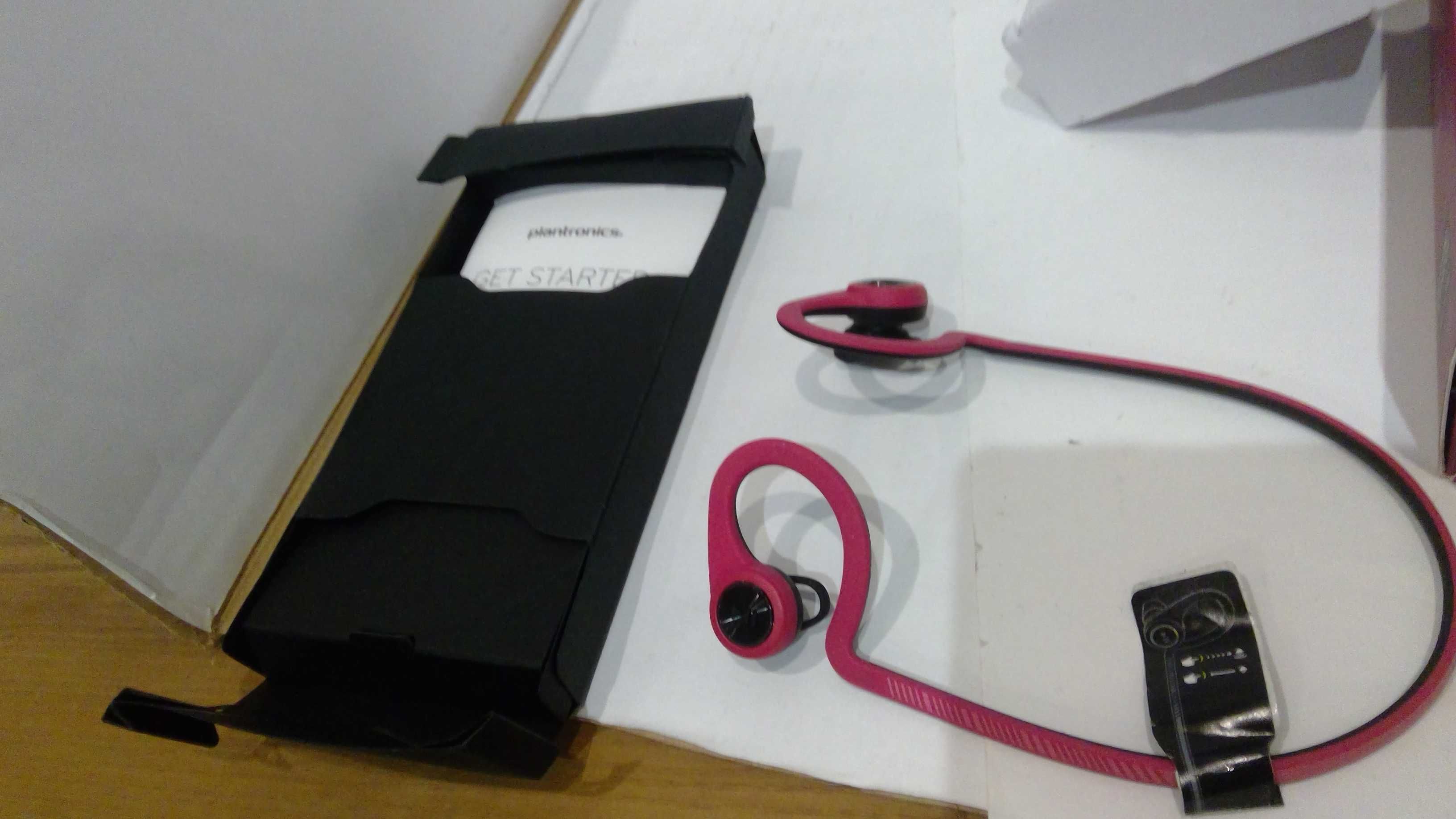 Bezprzewodowy zestaw słuchawkowy Plantronics BackBeat fit S69