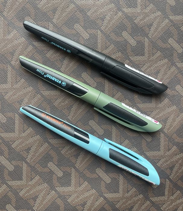 Шариковая ручка бренд Stabilo